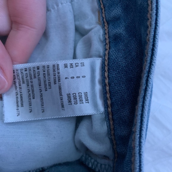 Light wash jeans - Picture 2 of 4